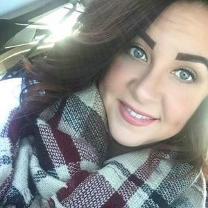 Meet your Posher, Alicia